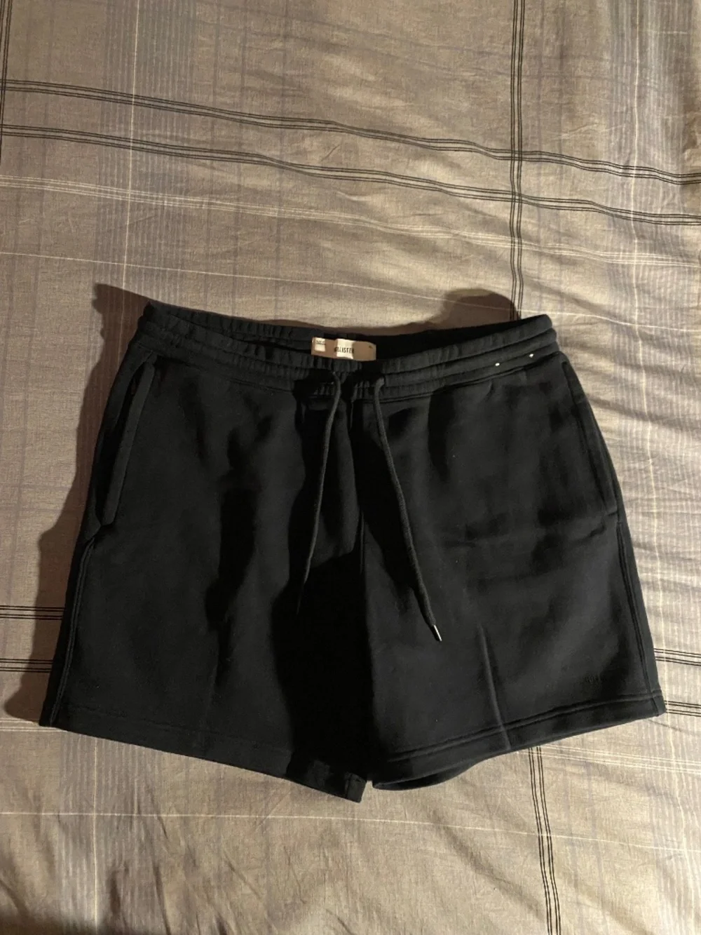 Hollister 7” Sweatshorts - Picture 1 of 3